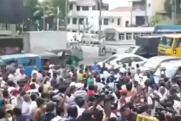 රන්ජන් ආ අවස්ථාවේ මනූෂට  හූ කියා පන්නා දමයි.. හේතුව මෙන්න.. (VIDEO )