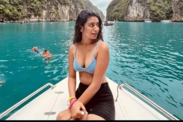 மாலத்தீவு புகைப்படங்கள் மூலம் ரசிகர்களை மயக்கும் நடிகை பிரியா பிரகாஷ் வாரியர்