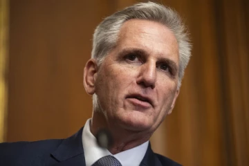 அமெரிக்க பிரதிநிதிகள் சபையின் சபாநாயகரை பதவி நீக்கும் நடவடிக்கை ஆரம்பம்