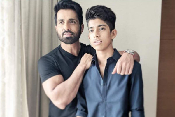 நடிகர் சோனு சூட் குடும்பத்திற்கு இபப்டி ஒரு நிலைமையா? சோனு சூட் விளக்கம்! | Actor Sonusood Comment On Public Talks