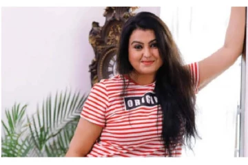 வீட்டிற்கு வந்த மர்ம நபர்கள் - நள்ளிரவில் நடிகை சோனாவிற்கு நேர்ந்த விபரீதம்!