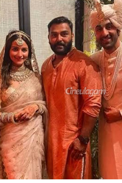 டிரைவருக்கு மிகப்பெரிய தொகையை தூக்கிக் கொடுத்த ஆலியா பட்! அதுவும் இத்தனை லட்சமா | Alia Bhatt Gifted 50 Lakh To Driver And Helper