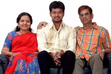 தந்தையின் இரண்டாம் திருமணம்.. கண்கூடாக பார்த்த விஜய் - வெளியான புகைப்படம்!