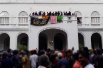 இவர்களை தெரியுமா - பொதுமக்களை நாடிய காவல்துறை (படங்கள் இணைப்பு)