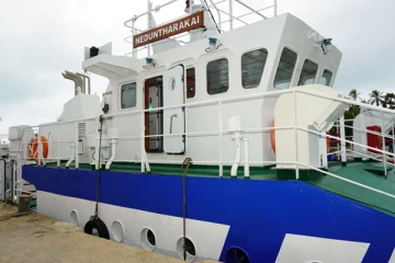 மீண்டும் யாழில் சேவையை ஆரம்பித்த நெடுந்தாரகை பயணிகள் படகு