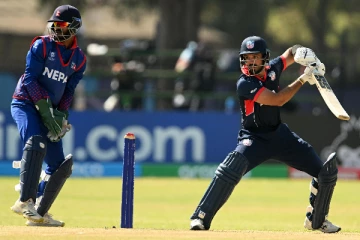 மொத்த அணியும் 207க்கு ஆல்அவுட்..ஆனால் 79 பந்துகளில் அதிரடியாக முதல் சதம் விளாசிய வீரர்