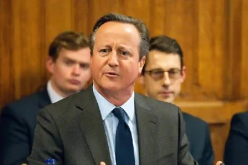 ரஷ்யாவின் 278 பில்லியன் பவுண்டுகளை இதற்காக பயன்படுத்தலாம்: வெளிவிவகார செயலாளர் டேவிட் கேமரூன்