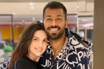 விவாகரத்துக்கு பின் ஹர்திக் பாண்டியாவை follow செய்ய தொடங்கிய இளம் ஹிந்தி நடிகை! புது ஜோடியா?