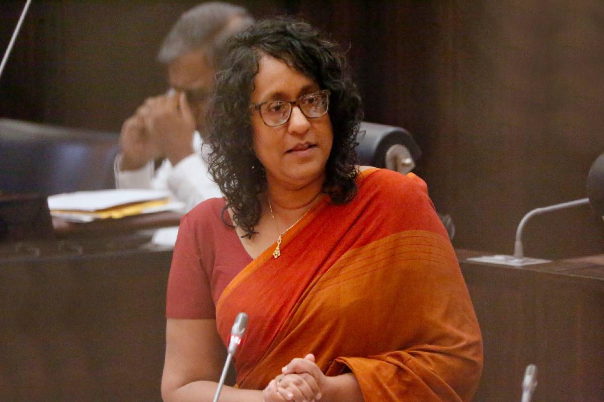 இலங்கையின் கல்வித்துறையில் 3 முக்கிய சீர்திருத்தங்கள் ; அரசாங்கம் அதிரடி தீர்மானம் | Three Major Reforms In Sri Lanka Education Sector இலங்கையின் கல்வித்துறையில் 3 முக்கிய சீர்திருத்தங்கள் ; அரசாங்கம் அதிரடி தீர்மானம் | Three Major Reforms In Sri Lanka Education Sector