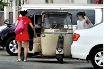 யாழில் உதவி செய்வது போன்று பாசாங்கு செய்த பெண் சிக்கினார்