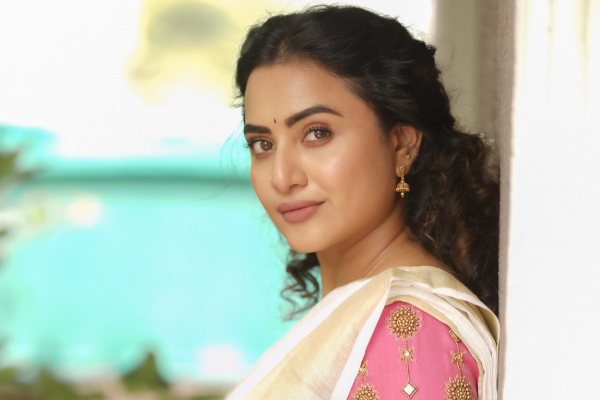 இன்று முதல் தொடங்கும் பிக்பாஸ் சீசன் 9.., உள்ளே செல்லும் 19 போட்டியாளர்கள் யார்? | Bigg Boss 9 All Contestants List In Tamil