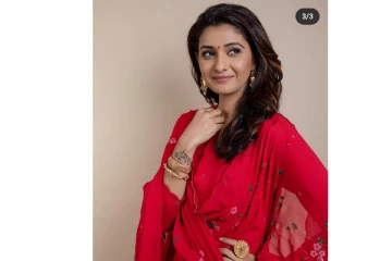 உன்  ஞாபகம்  தீயிட   விரகாயிரம்  வாங்கினேன்: இன்ஸ்டகிராமில் வைரலாகும் பிரியா பவானி ஷங்கர்