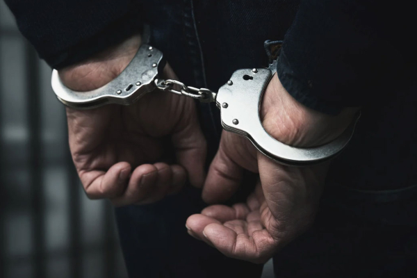 யாழில் சிறைச்சாலைக்குள் ஹெரோயினை கொண்டு செல்ல முற்பட்டவர் கைது | Man Arrested For Attempting To Smuggle Drugs