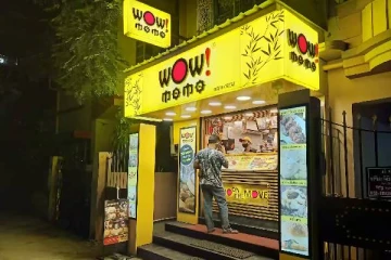 தனக்கு மிகவும் பிடித்தமான தின்பண்டத்தையே விற்பனை செய்து மாதம் ரூ 40 கோடி சம்பாதிக்கும் நபர்