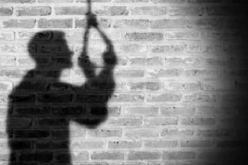 குடும்பஸ்தர் ஒருவர் தூக்கிட்டு தற்கொலை