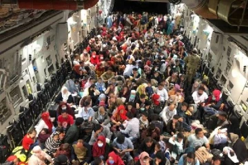 சொந்த மக்கள் பலரை தவிக்கவிட்டு... ஆப்கானிஸ்தானில் கனடா அரசாங்கத்தின் முடிவு