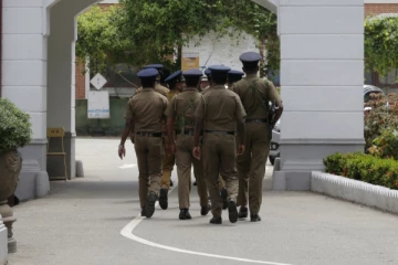 யாழில் வளைத்து வளைத்து கைது; சிக்கிய 15 பேர்