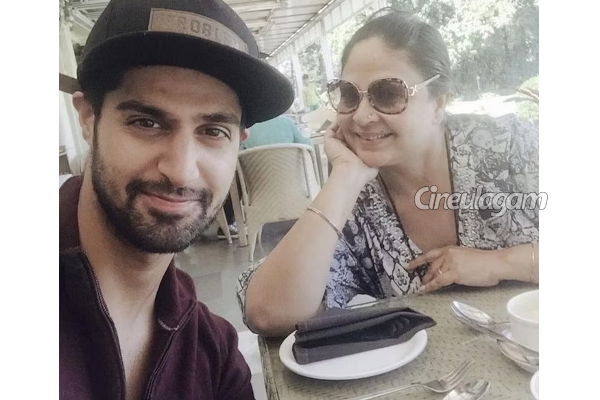 80களில் ரஜினி, கமலுடன் நடித்த நடிகை ரதியை நியாபகம் இருக்கா?- இப்போது எப்படி உள்ளார் பாருங்க | 80S Actress Rathi Latest Photos