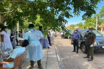 வவுனியா வடக்கில் தடுப்பூசி அட்டைகள் பரிசீலனை
