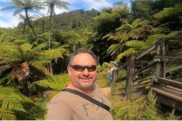 கனடாவில் 50 ஆண்டுகளின் பின்னர் வீடு திரும்பிய நபர்