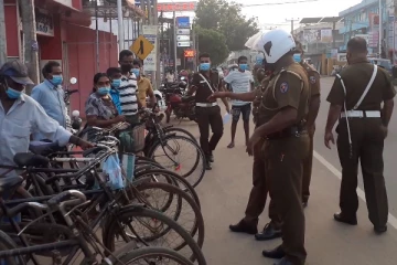 "உங்களுக்காக நாம்" யாழ் காவல்துறையினர் விசேட வேலைத்திட்டம் (Photos)
