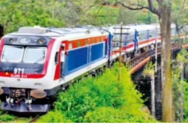 தூக்கத்தால் காயமடைந்த இராணுவ சிப்பாய்! | An Army Soldier Missed The Train