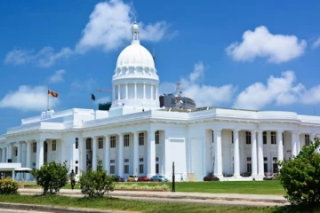 யாழ்ப்பாணத்திலிருந்து 100 உள்ளூராட்சி மன்ற உறுப்பினர்கள் கொழும்பிற்கு பயணம்