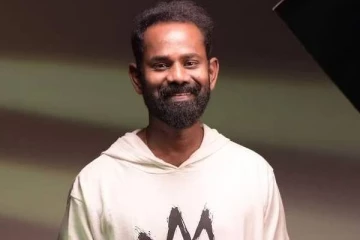 நடிகர் ரமேஷ் திலக்கிற்கு இவ்வளவு பெரிய மகன் உள்ளாரா?- லேட்டஸ்ட் க்ளிக்