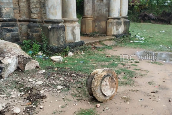 யாழில் இடிந்து விழுந்தது வரலாற்று சிறப்புமிக்க மந்திரிமனை | Sangiliyan Palace In Jaffna Collapsed