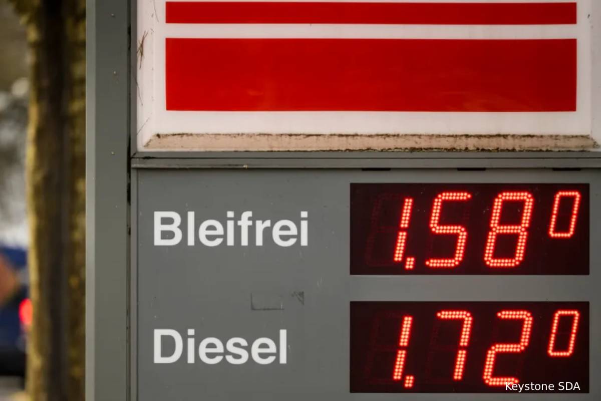 ஈரான் போர்: சுவிட்சர்லாந்தில் டீசல் விலை 8.6 சதவிகிதம் உயர்ந்தது | Diesel Prices Hike In Swiss Amid Iran War