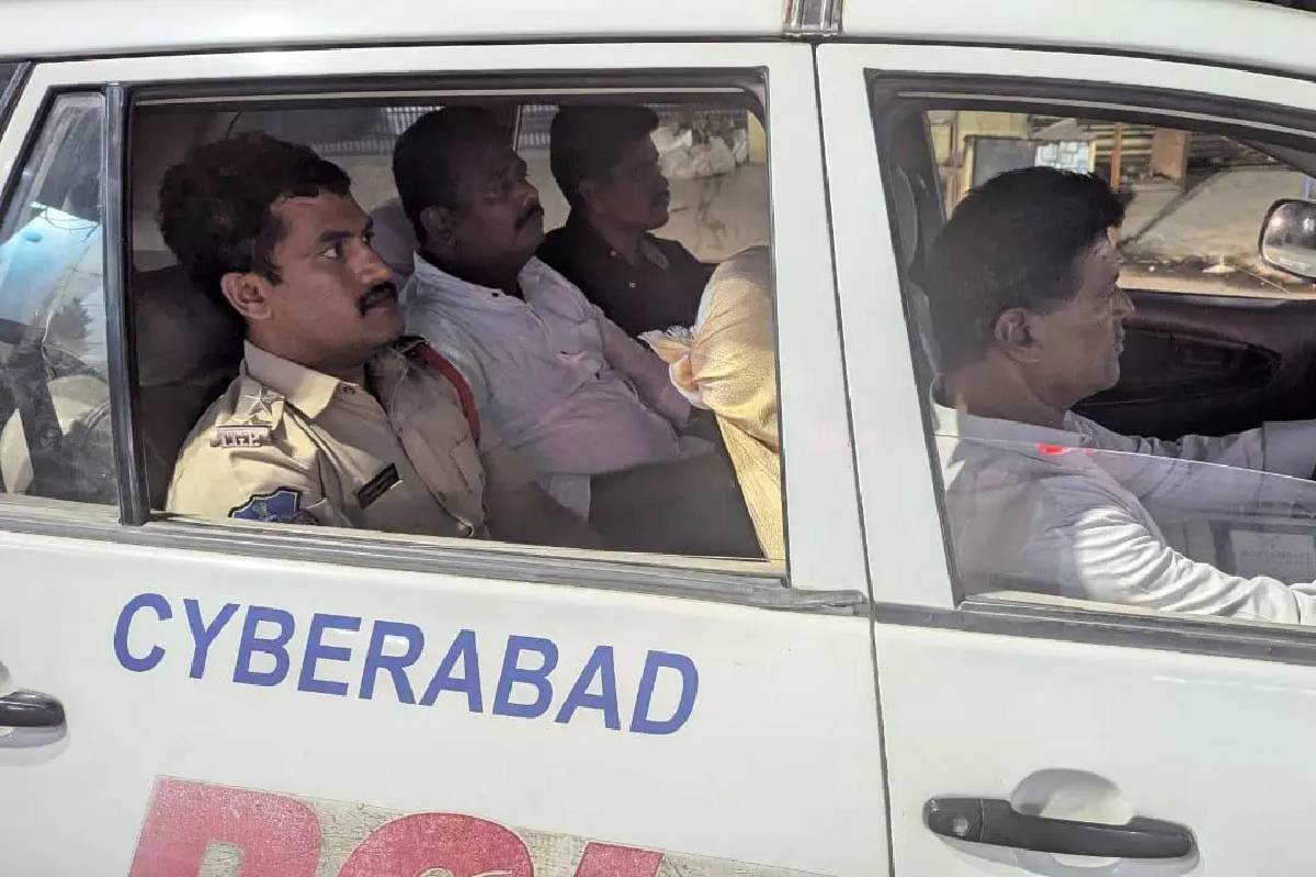 விநாயகர் சிலையை கரைக்கும் போது ஏரியில் மூழ்கி 6 மாணவர்கள் உயிரிழப்பு | 6 Students Die During Ganesh Immersion Telangana விநாயகர் சிலையை கரைக்கும் போது ஏரியில் மூழ்கி 6 மாணவர்கள் உயிரிழப்பு | 6 Students Die During Ganesh Immersion Telangana