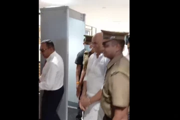 චිත්‍රපට දර්ශනයක් සදහා රන්ජන් රාමනායක කොළඹ සිටි සෙන්ටර් වෙත පැමිණෙයි..(VIDEO)