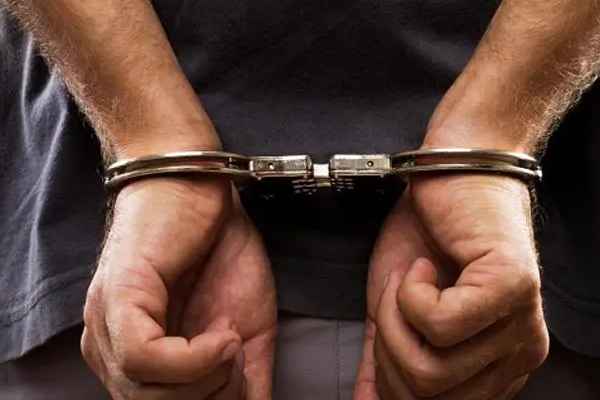 கொழும்பில் போதைப்பொருளுடன் ஒருவர் கைது! | Man Arrested With Ice Drug In Mount Lavinia கொழும்பில் போதைப்பொருளுடன் ஒருவர் கைது! | Man Arrested With Ice Drug In Mount Lavinia