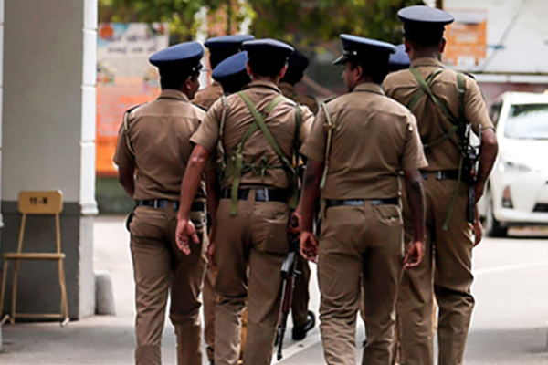 இலங்கையில் வெள்ளை வேனில் இளைஞர் கடத்தல் ; தீவிர விசாரணையில் பொலிஸார் | Kidnapping Of Youth In A White Van In Sri Lanka