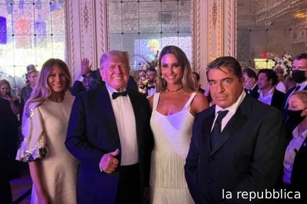 ட்ரம்ப் மனைவி மெலானியா தொடர்பில் வெளியாகியுள்ள பரபரப்பை உருவாக்கியுள்ள செய்தி | New Files Says Epstein Introduced Melania To Trump