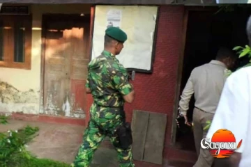 මාලිමා අපේක්ෂකයෙකුගේ නිවසට පෙට්‍රල් බෝම්බ ප්‍රහාරයක්