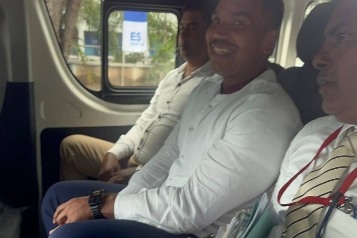 நாமல் ராஜபக்ஷ நீதிமன்றில் ஆஜர்! | Namal Rajapaksa Appears In Court நாமல் ராஜபக்ஷ நீதிமன்றில் ஆஜர்! | Namal Rajapaksa Appears In Court