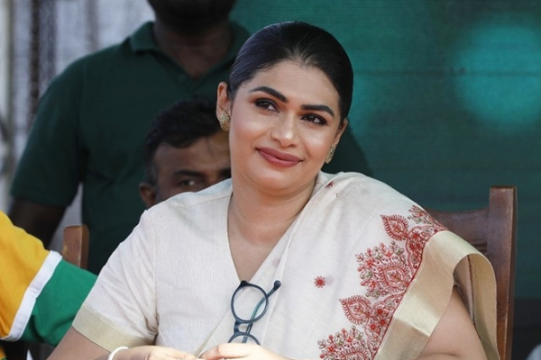 ஜே.வி.பியை வைத்து ரணில் செய்த சூழ்ச்சி! திறைமறைவு அரிசியலை அம்பலப்படுத்திய ஹிருணிகா | Hirunika Blames Ranil S Wrong Moves In Politics