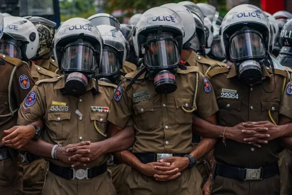 பொலிஸாரின் வலையில் சிக்கிய ஸ்பைடர் வுமன்..! நீதிமன்றம் பிறப்பித்த உத்தரவு.. | Spider Woman Caught With Ice Drug பொலிஸாரின் வலையில் சிக்கிய ஸ்பைடர் வுமன்..! நீதிமன்றம் பிறப்பித்த உத்தரவு.. | Spider Woman Caught With Ice Drug