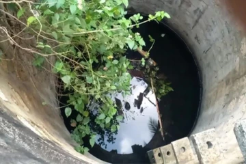 கிணற்றில் விழுந்து சிறுமி பரிதாபமாக பலி! (Video)