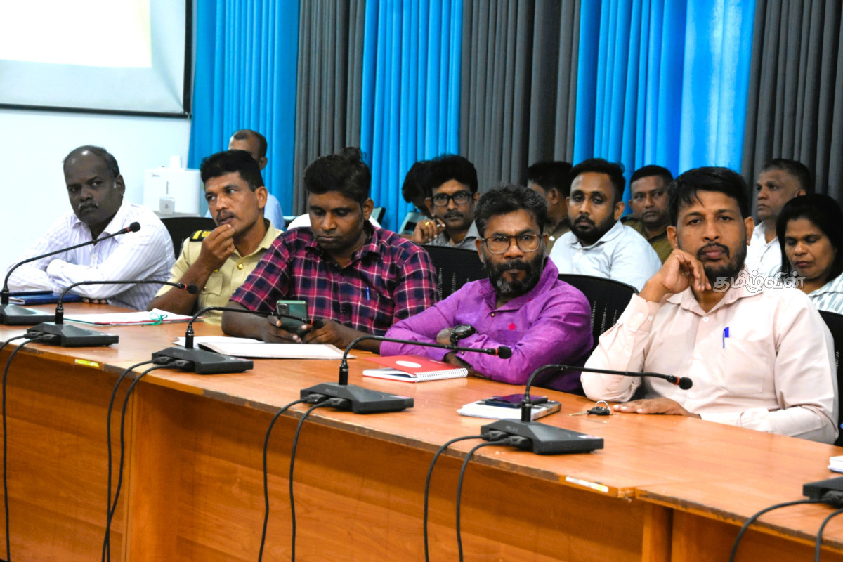 வவுனியாவில் 67 பேருக்கு டெங்கு தொற்று : கட்டுப்படுத்த தீவிர நடவடிக்கை | 67 People Infected With Dengue In Vavuniya வவுனியாவில் 67 பேருக்கு டெங்கு தொற்று : கட்டுப்படுத்த தீவிர நடவடிக்கை | 67 People Infected With Dengue In Vavuniya