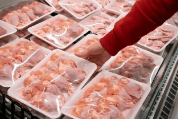 උත්සව සමයේ කුකුළු මස් මිල ගණන්වලට වෙන දේ - මස් සහ බිත්තර ගැන දැනුම්දීමක්