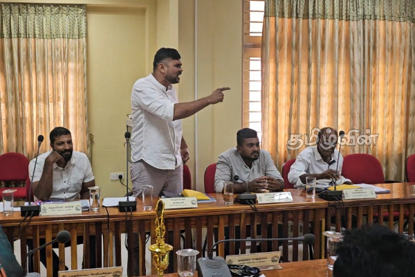 யாழ் - மானிப்பாய் பிரதேச சபையின் மாதாந்த அமர்வில் அமைதியின்மை | Manipay Pradeshiya Sabha Session Sound System