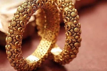 ஒருவழியாக சற்று சரிந்த தங்கம் விலை - எவ்வளவு பாருங்க!