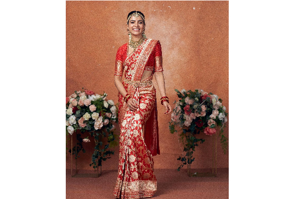 பட்டு புடவையில், திருமண கோலத்தில் நடிகை சமந்தா.. ரசிகர்களை கவர்ந்த போட்டோஷூட் | Samantha In Bridel Look