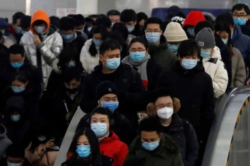 கட்டுப்பாடுகள் நீக்கம்; சீனாவை விட்டு வெளியேறும் 200 கோடி மக்கள் - சிக்கல்!