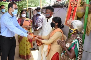 இலங்கை தமிழர்களான புதுமண தம்பதியருக்கு திருமணம் முடிந்த சில நிமிடங்களில் கிடைத்த இன்ப அதிர்ச்சி! வெளியான புகைப்படம்