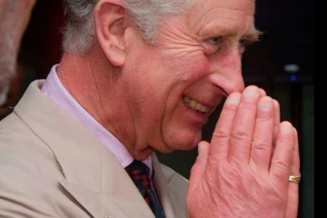 චාල්ස් රජුගේ මහා රාජාභිෂේකය..