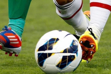 விளையாட்டு மைதானத்திற்குள் புகுந்து துப்பாக்கிச்சூடு நடத்திய மர்ம நபர்கள்!