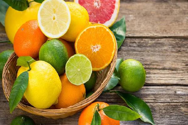 சளி, இருமல் கடுமையா இருக்கா? அப்போ இந்த பழங்களை தவிர்க்காதீங்க | Which Fruit Is Best For Cold And Cough